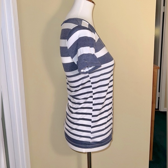 Nollie | Tee - Picture 3 of 5